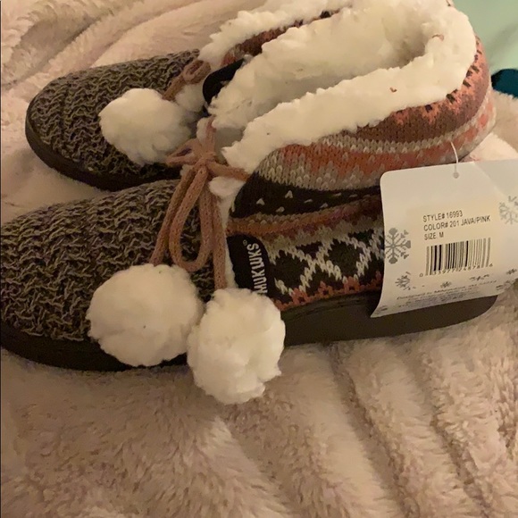 Mukluks Medium NWT Java Pink - Picture 2 of 3